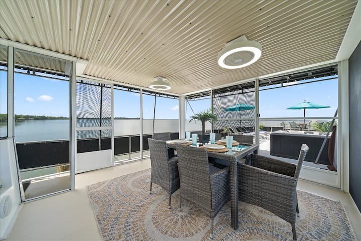 Upper Screened Porch